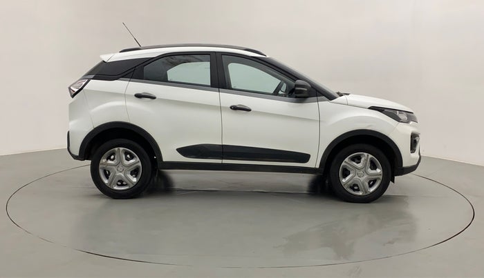 2022 Tata NEXON XM SUNROOF DIESEL, Diesel, Manual, 74,469 km, Right Side