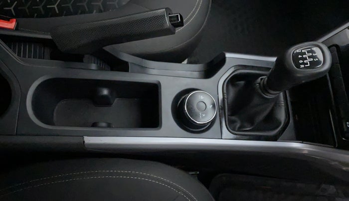 2022 Tata NEXON XM SUNROOF DIESEL, Diesel, Manual, 74,469 km, Gear Lever