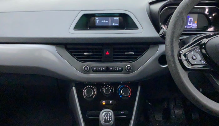 2022 Tata NEXON XM SUNROOF DIESEL, Diesel, Manual, 74,469 km, Air Conditioner