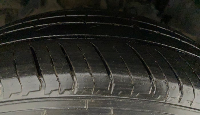 2022 Tata NEXON XM SUNROOF DIESEL, Diesel, Manual, 74,469 km, Left Rear Tyre Tread