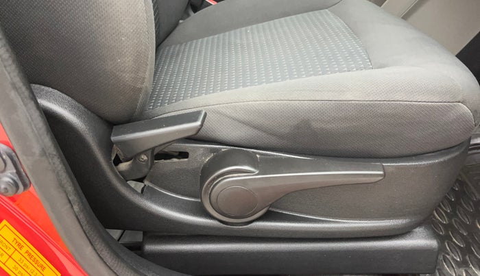 2018 Tata Tiago XZ PETROL, Petrol, Manual, 16,642 km, Driver Side Adjustment Panel