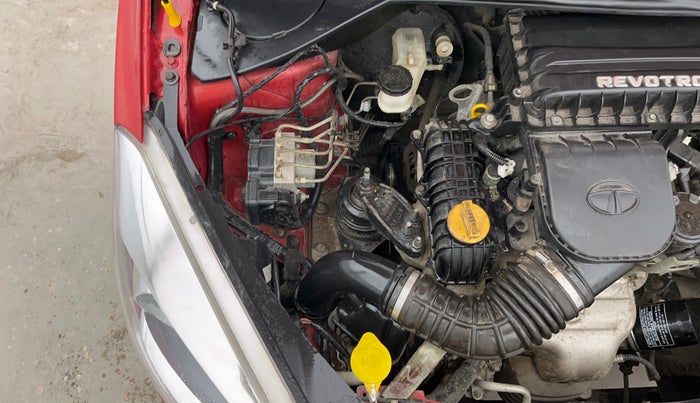 2018 Tata Tiago XZ PETROL, Petrol, Manual, 16,642 km, Engine View - Right