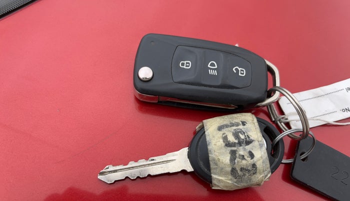 2018 Tata Tiago XZ PETROL, Petrol, Manual, 16,642 km, Key Close Up