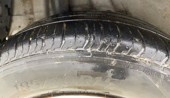 2017 Hyundai Verna 1.6 EX CRDI, Diesel, Manual, 1,33,554 km, Right Rear Tyre Tread