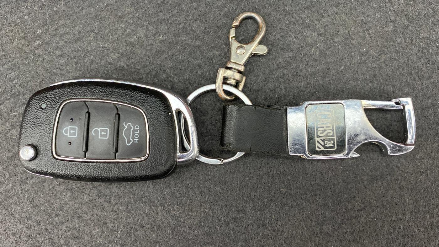 2020 Hyundai GRAND I10 NIOS SPORTZ PETROL, Petrol, Manual, 27,323 km, Key Close Up