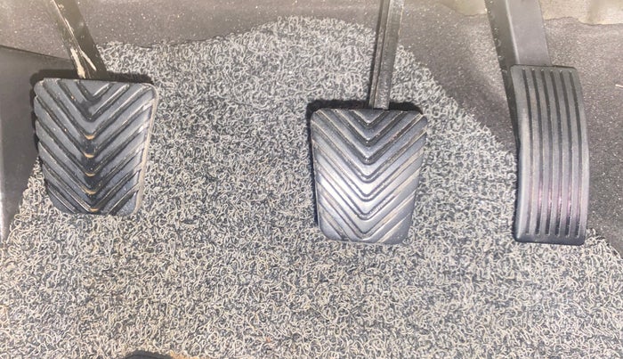 2014 Hyundai Verna FLUIDIC 1.6 CRDI SX OPT, Diesel, Manual, 51,472 km, Pedals