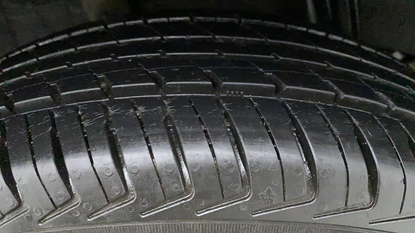 2018 Datsun Redi Go A, Petrol, Manual, 24,492 km, Right Rear Tyre Tread