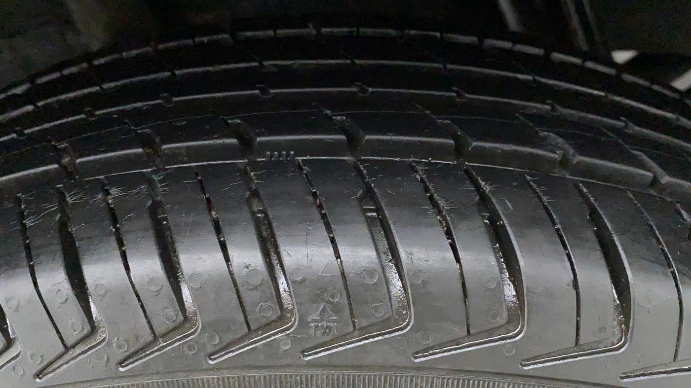 2018 Datsun Redi Go A, Petrol, Manual, 24,492 km, Left Front Tyre Tread