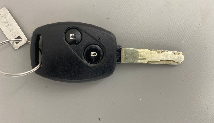 2013 Honda Amaze 1.2L I-VTEC S, Petrol, Manual, 93,745 km, Key Close Up