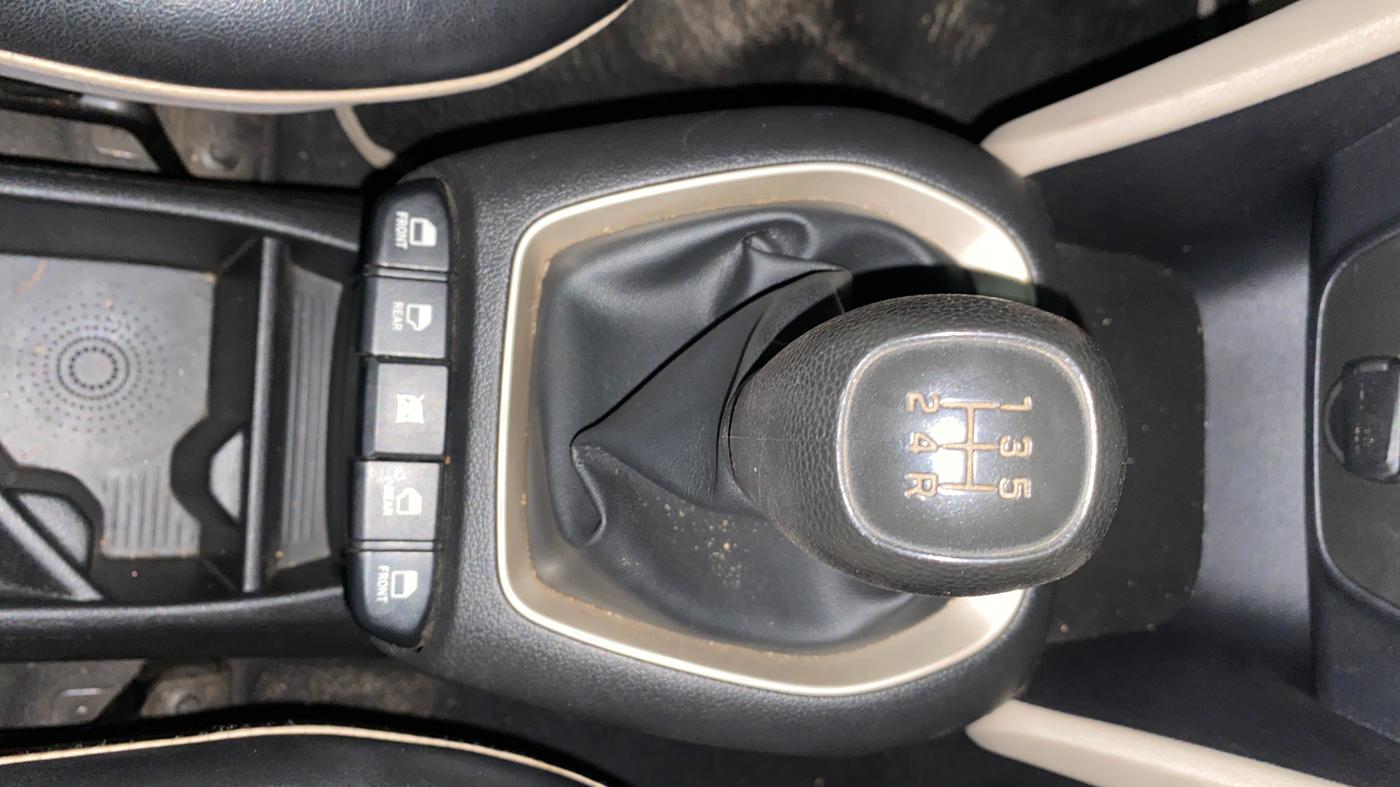 2020 Hyundai NEW SANTRO MAGNA, Petrol, Manual, 23,174 km, Gear Lever