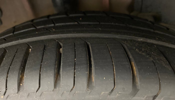 2017 Tata TIGOR XZ 1.2 REVOTRON OPT, Petrol, Manual, 62,116 km, Right Rear Tyre Tread