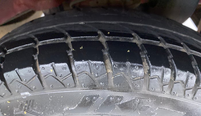 2012 Hyundai Eon D LITE PLUS, Petrol, Manual, 46,187 km, Left Rear Tyre Tread