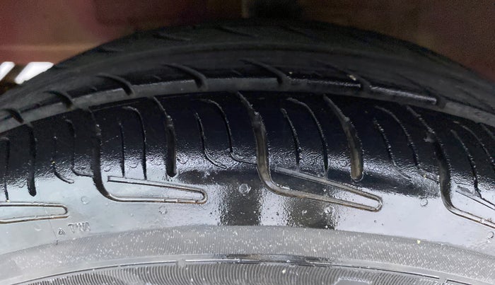 2012 Hyundai Eon D LITE PLUS, Petrol, Manual, 46,187 km, Left Front Tyre Tread