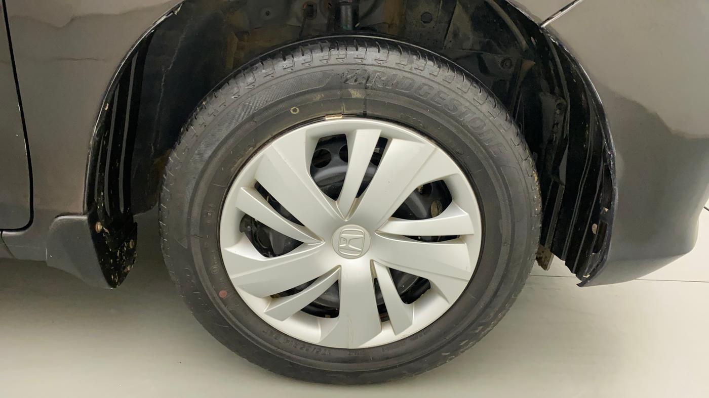 2022 Honda Amaze 1.2L I-VTEC S, Petrol, Manual, 12,644 km, Right Front Wheel