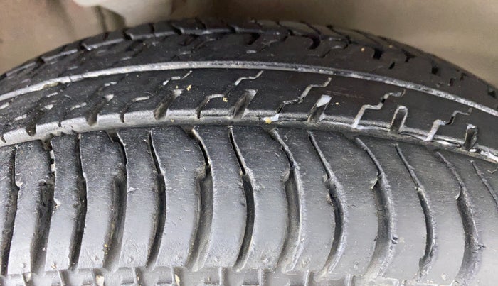 2011 Maruti Alto K10 VXI P, Petrol, Manual, 86,450 km, Right Front Tyre Tread