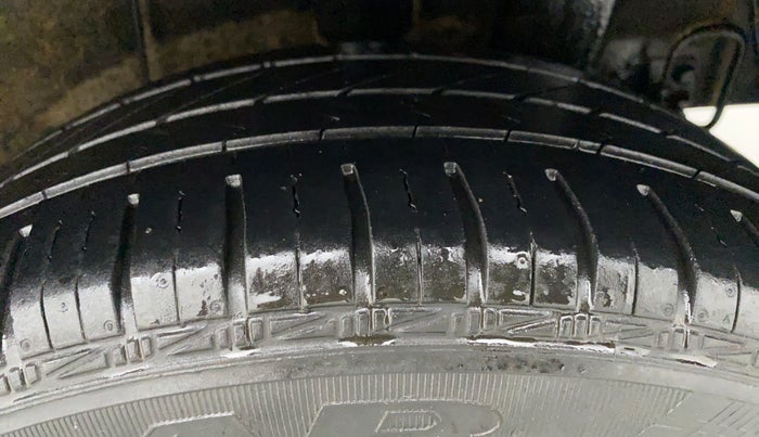 2019 Hyundai Grand i10 MAGNA CNG, CNG, Manual, 29,505 km, Left Rear Tyre Tread