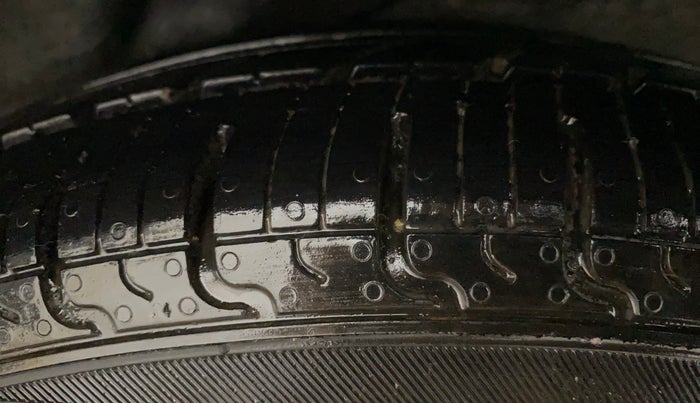 2010 Hyundai i10 MAGNA 1.2, Petrol, Manual, 66,213 km, Left Rear Tyre Tread