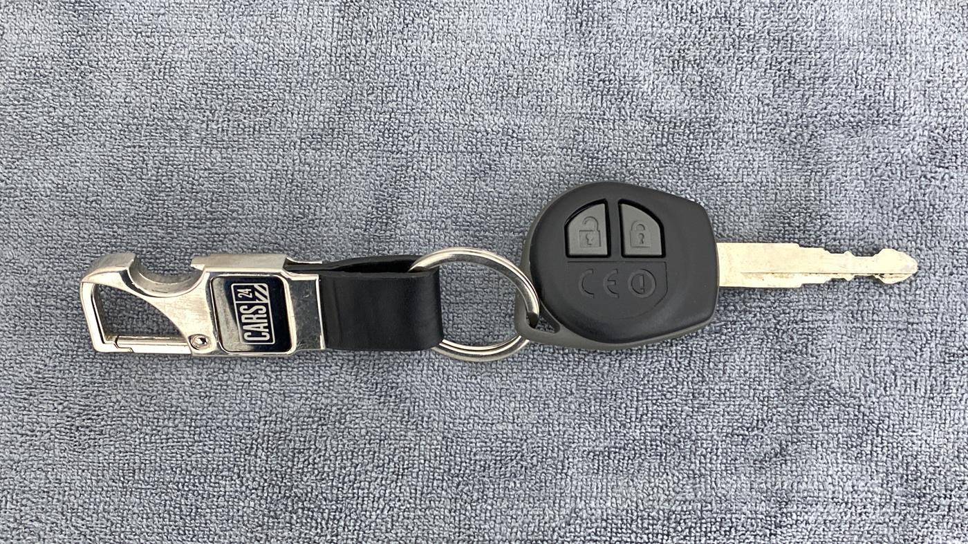 2019 Maruti Dzire VDI, Diesel, Manual, 50,758 km, Key Close-up