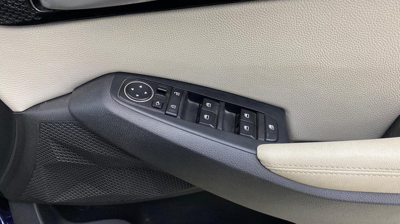 2022 KIA SELTOS  HTX IVT G, Petrol, Automatic, 53,278 km, Driver Side Door Panels Control