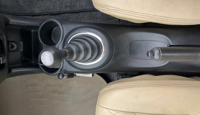 2015 Honda Amaze 1.2L I-VTEC SX, Petrol, Manual, 30,981 km, Gear Lever