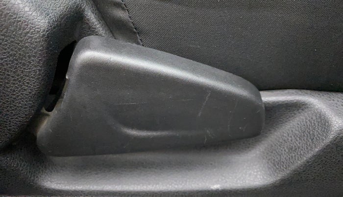 2018 Renault Kwid CLIMBER 1.0 AMT, Petrol, Automatic, 44,984 km, Driver Side Adjustment Panel