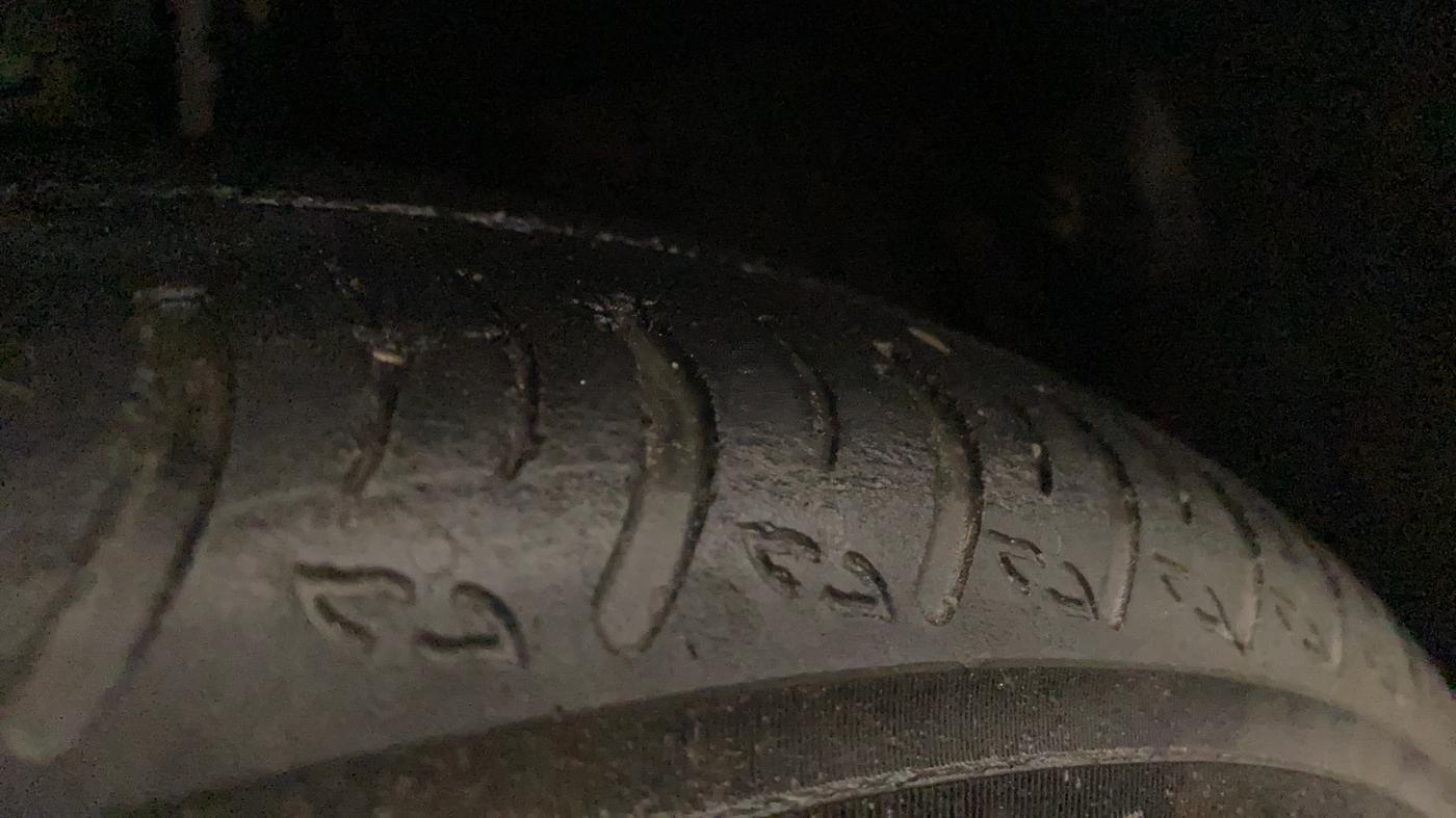 2022 Nissan MAGNITE XE, Petrol, Manual, 60,602 km, Left Front Tyre Tread