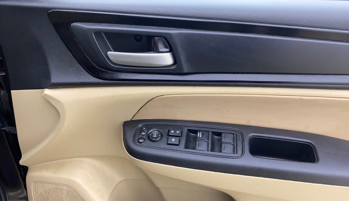 2018 Honda Amaze 1.5L I-DTEC V, Diesel, Manual, 94,289 km, Driver Side Door Panels Control