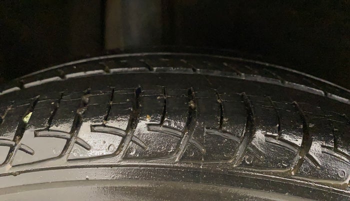 2018 Maruti Baleno DELTA PETROL 1.2, Petrol, Manual, 35,808 km, Right Rear Tyre Tread