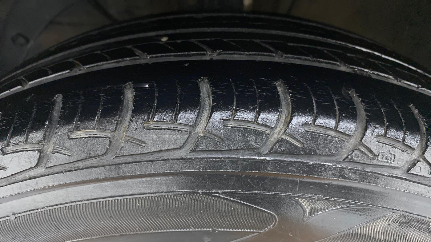 2017 Maruti Baleno DELTA DDIS 190, Diesel, Manual, 53,002 km, Left Front Tyre Tread