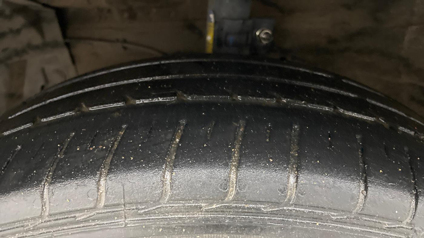 2018 Maruti Ciaz DELTA DIESEL 1.3, Diesel, Manual, 1,18,207 km, Left Front Tyre Tread