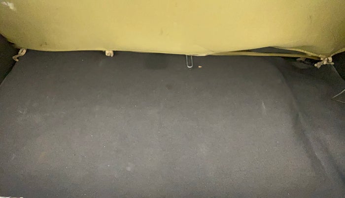 2013 Hyundai i10 MAGNA 1.2, Petrol, Manual, 48,696 km, Boot Inside