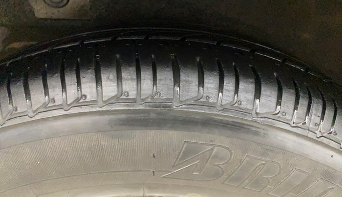 2013 Hyundai i10 MAGNA 1.2, Petrol, Manual, 48,696 km, Right Rear Tyre Tread