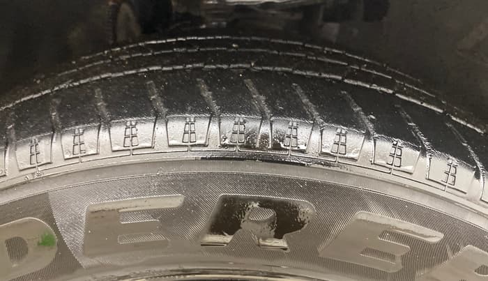 2023 Mahindra SCORPIO-N Z8 L PETROL AT 7 STR, Petrol, Automatic, 64,601 km, Right Front Tyre Tread