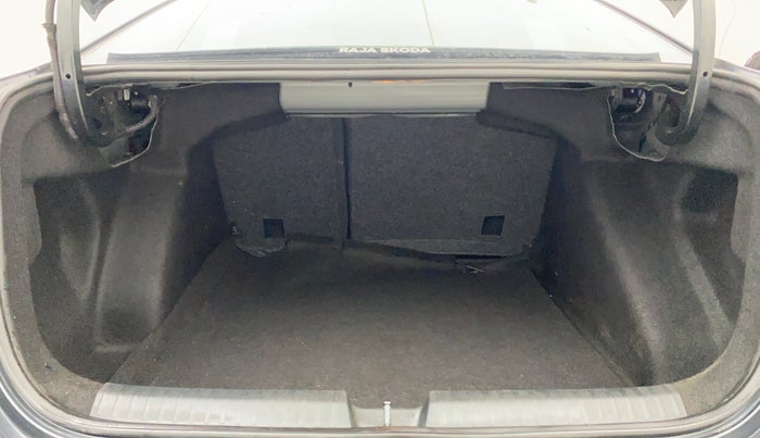 2022 Skoda SLAVIA AMBITION 1.0L TSI AT, Petrol, Automatic, 39,996 km, Boot Inside