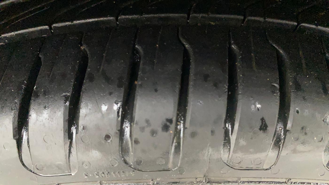 2022 Skoda SLAVIA AMBITION 1.0L TSI AT, Petrol, Automatic, 40,074 km, Left Front Tyre Tread