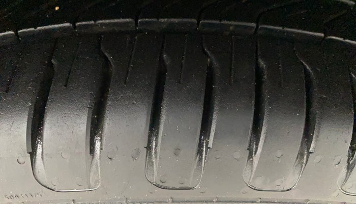 2022 Skoda SLAVIA AMBITION 1.0L TSI AT, Petrol, Automatic, 39,996 km, Right Front Tyre Tread