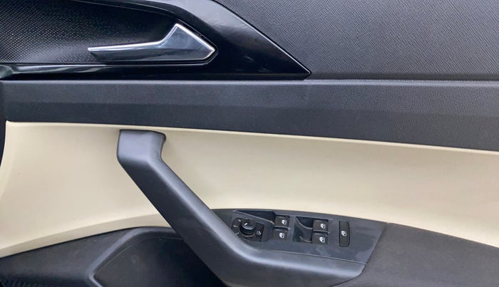 2022 Skoda SLAVIA AMBITION 1.0L TSI AT, Petrol, Automatic, 39,996 km, Driver Side Door Panels Control