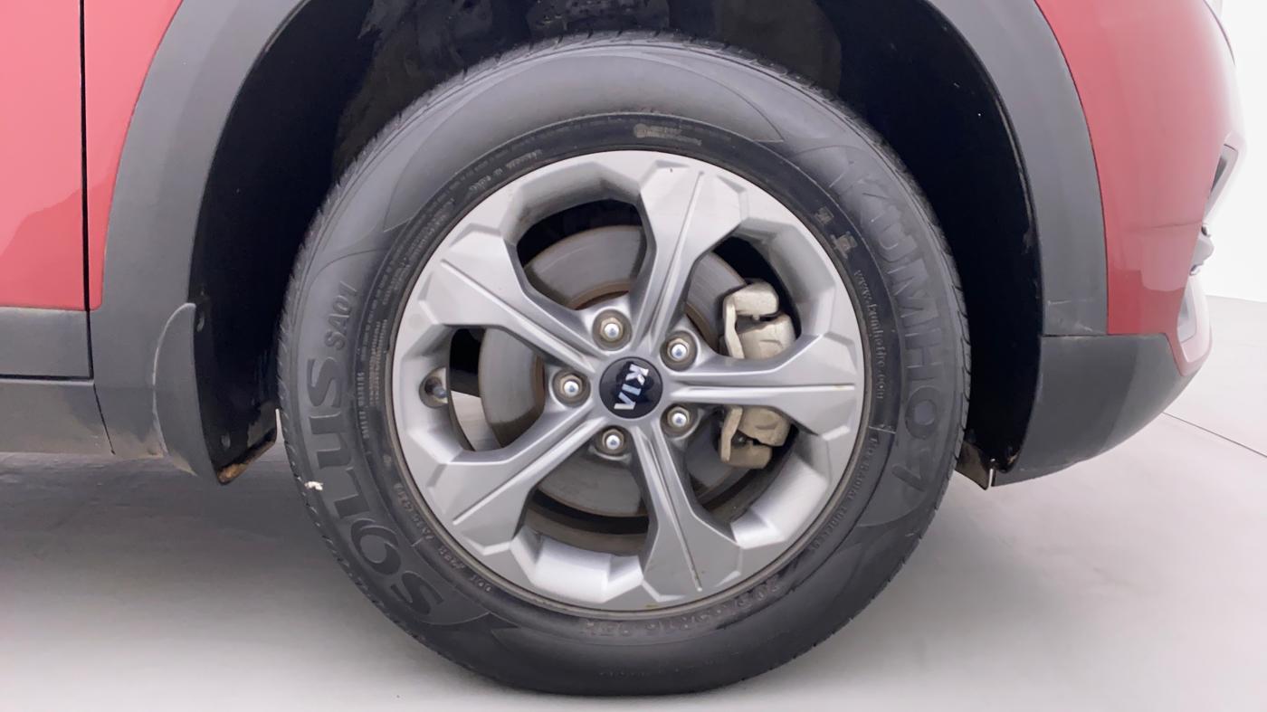 2020 KIA SELTOS HTK PLUS AT 1.5 DIESEL, Diesel, Automatic, 58,259 km, Right Front Wheel