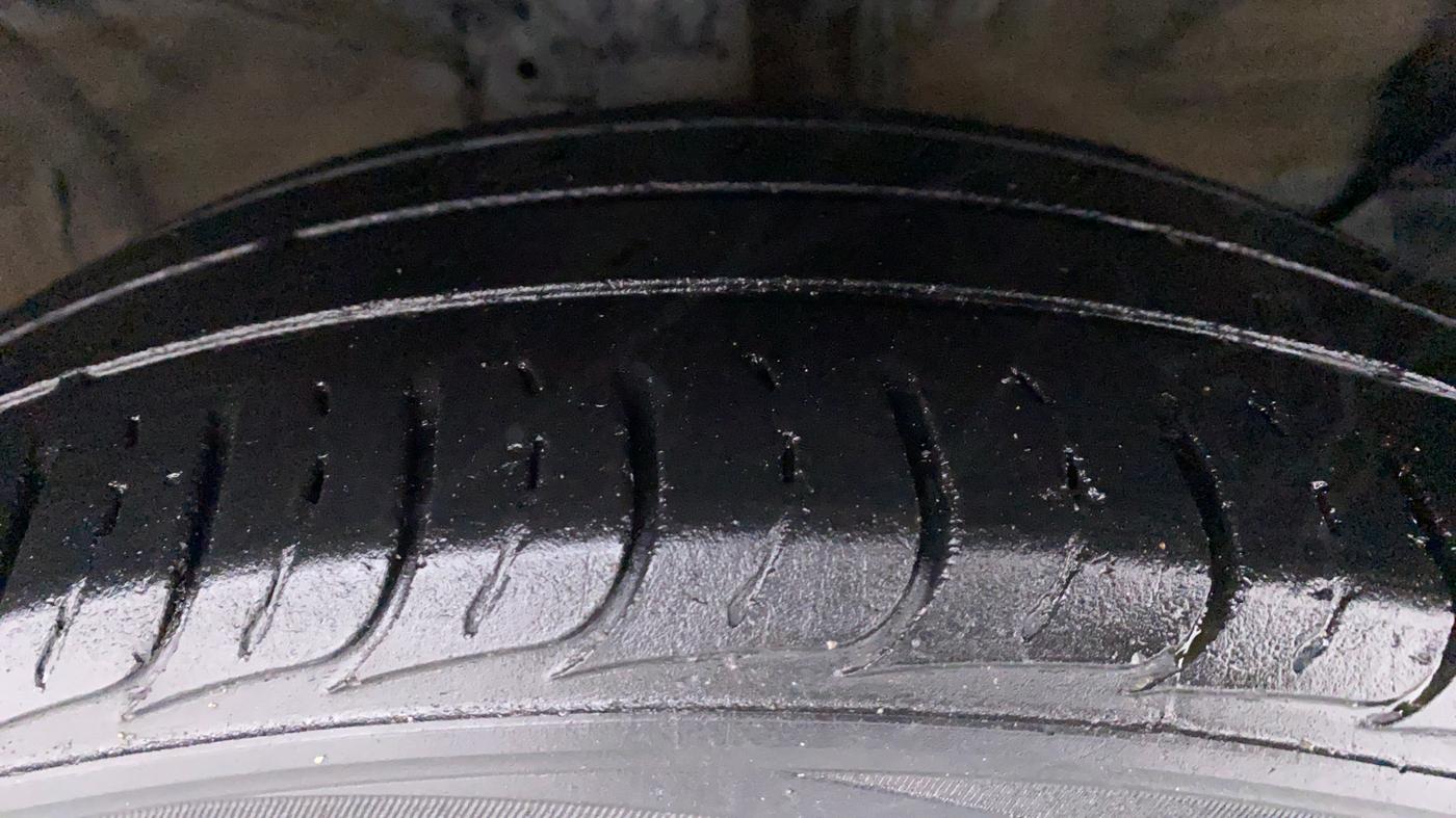 2020 KIA SELTOS HTK PLUS AT 1.5 DIESEL, Diesel, Automatic, 58,259 km, Right Front Tyre Tread