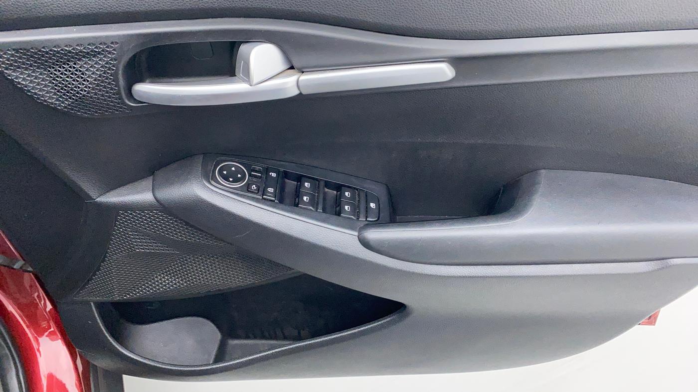 2020 KIA SELTOS HTK PLUS AT 1.5 DIESEL, Diesel, Automatic, 58,259 km, Driver Side Door Panels Control