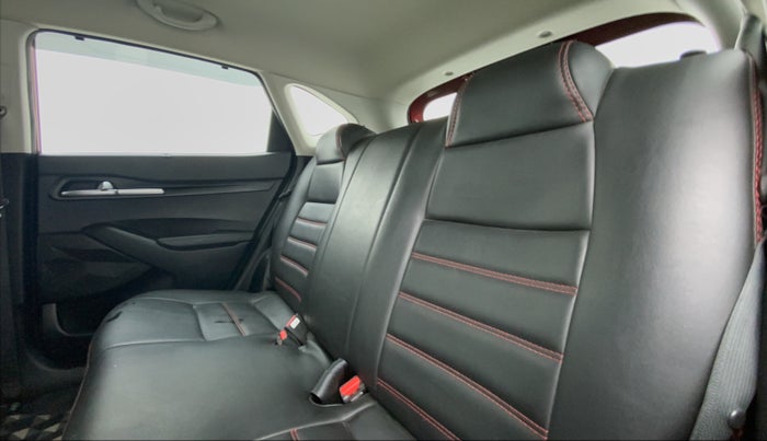 2020 KIA SELTOS HTK PLUS AT 1.5 DIESEL, Diesel, Automatic, 58,259 km, Right Side Rear Door Cabin