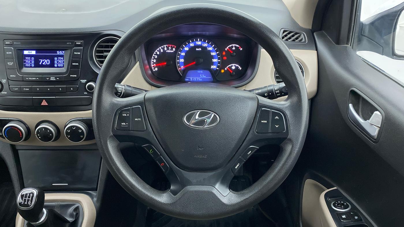 2016 Hyundai Xcent S 1.2, Petrol, Manual, 92,098 km, Steering Wheel Close Up