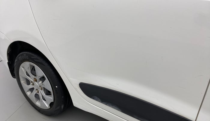 2016 Hyundai Xcent S 1.2, Petrol, Manual, 92,098 km, Right rear door - Slightly dented
