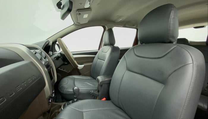 2019 Renault Duster 110 PS RXS 4X2 AMT DIESEL, Diesel, Automatic, 67,130 km, Right Side Front Door Cabin