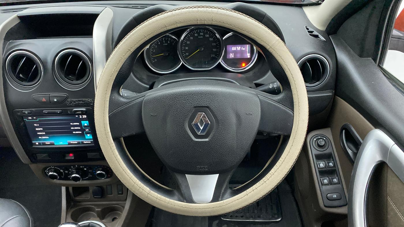 2019 Renault Duster 110 PS RXS 4X2 AMT DIESEL, Diesel, Automatic, 67,130 km, Steering Wheel Close Up