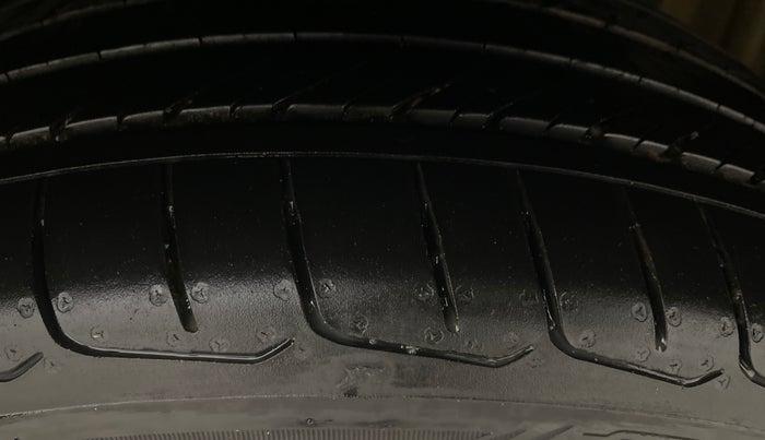 2024 Toyota INNOVA HYCROSS ZX HYBRID 7 STR, Hybrid, Automatic, 31,548 km, Left Rear Tyre Tread