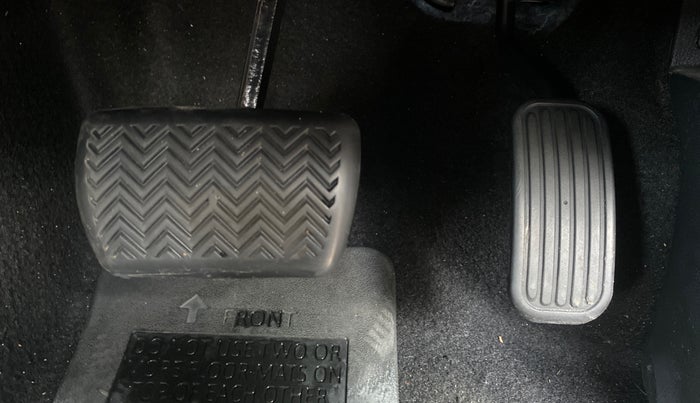 2024 Toyota INNOVA HYCROSS ZX HYBRID 7 STR, Hybrid, Automatic, 31,548 km, Pedals