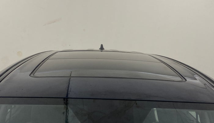 2024 Toyota INNOVA HYCROSS ZX HYBRID 7 STR, Hybrid, Automatic, 31,548 km, Moonroof/ Sunroof