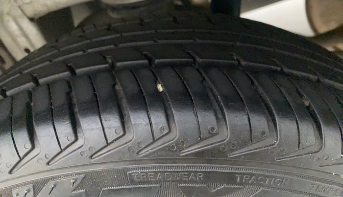 2016 Maruti Alto K10 VXI P, Petrol, Manual, 62,570 km, Right Rear Tyre Tread
