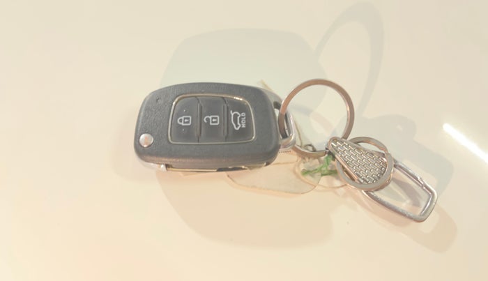 2020 Hyundai Elite i20 MAGNA PLUS 1.2, Petrol, Manual, 28,357 km, Key Close Up